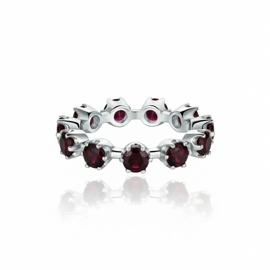 Linea Maxi Station Ring – Deep Red Garnet