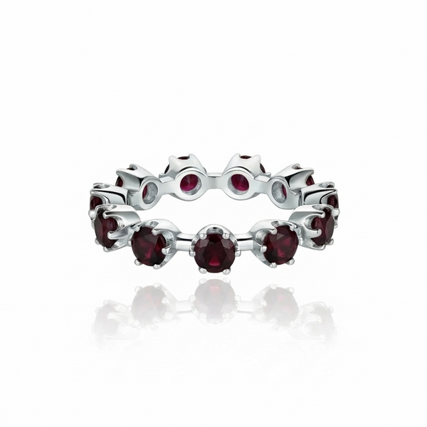 Linea Maxi Station Ring – Deep Red Garnet