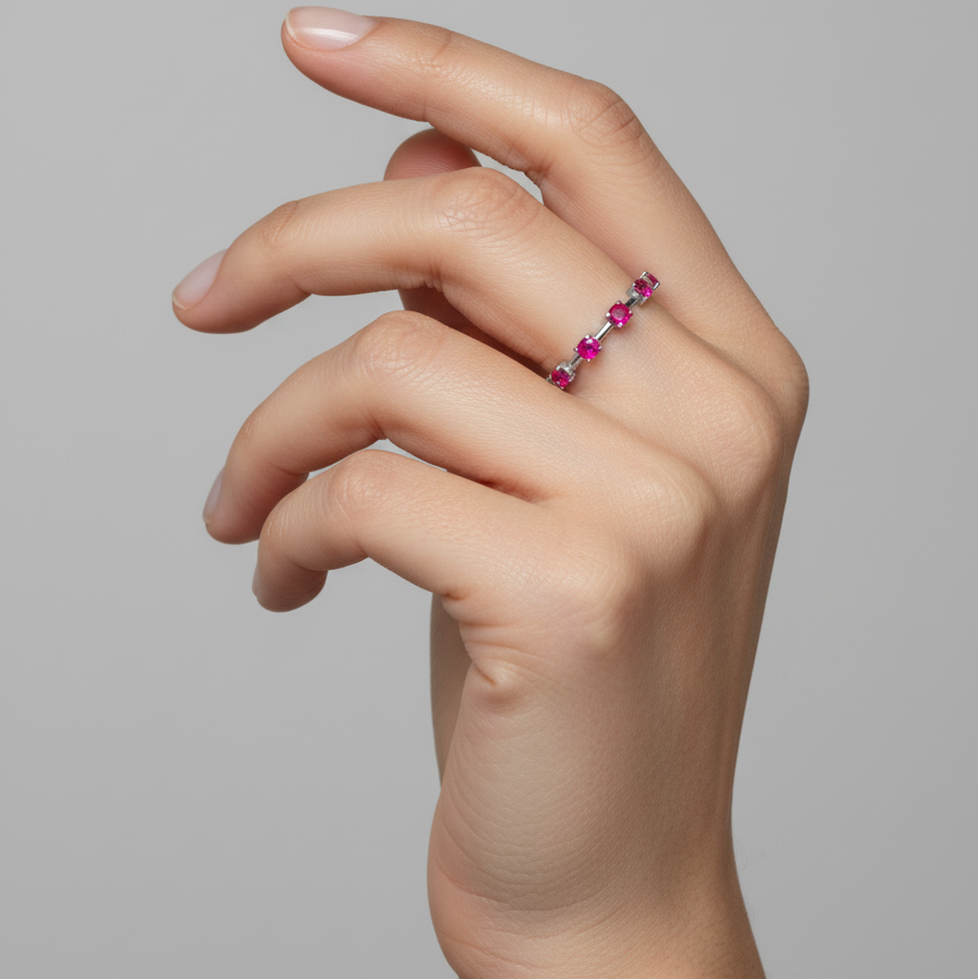 Linea Cinco Ring – Vivid Pink Sapphire