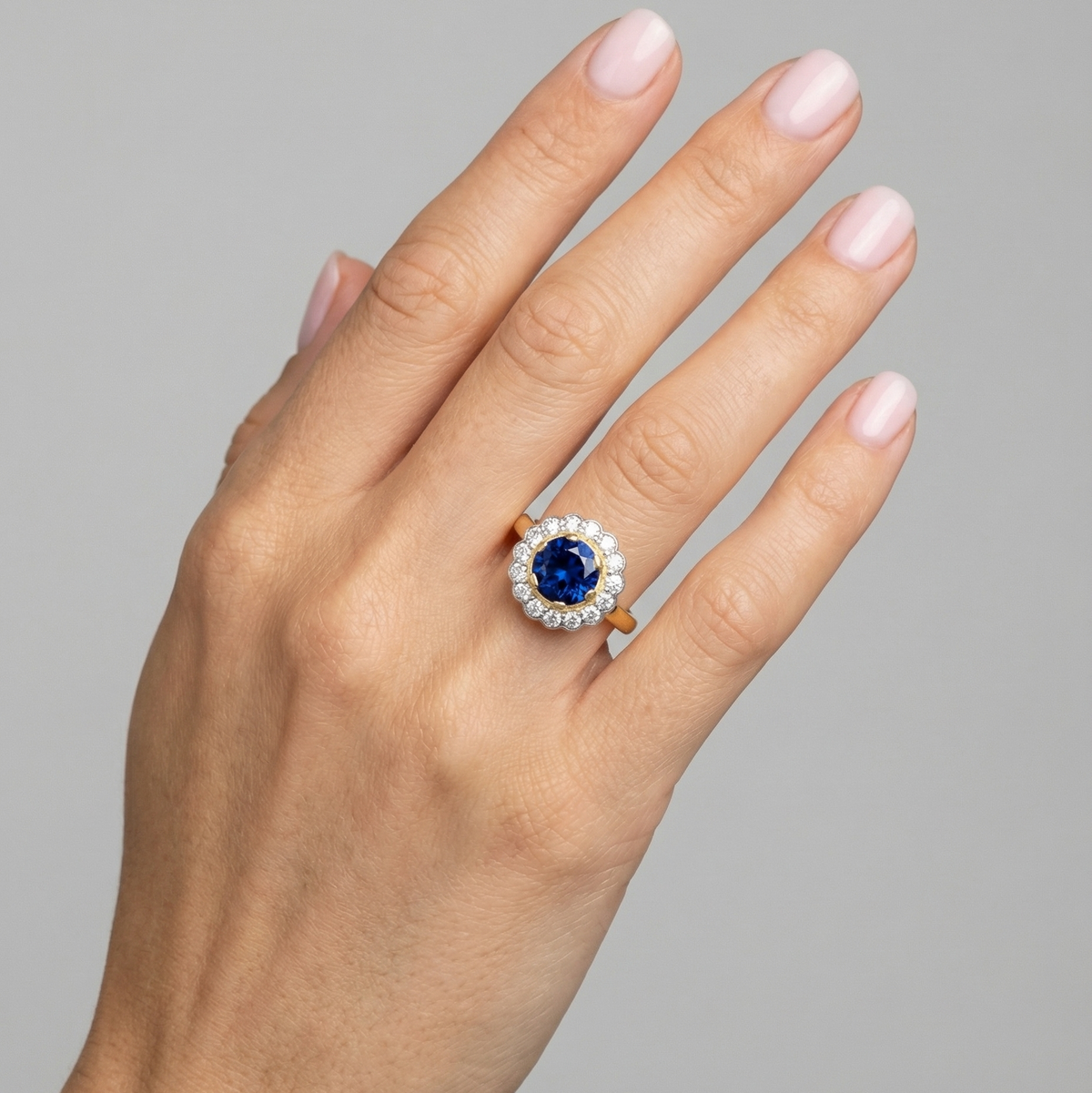 Juno Daisy Ring – Blue Sapphire