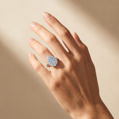 Nova Halo Ring – Light Blue Aquamarine
