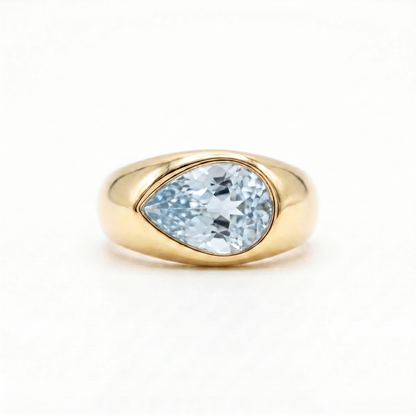 Nova Lateral Signet Ring – Light Blue Aquamarine