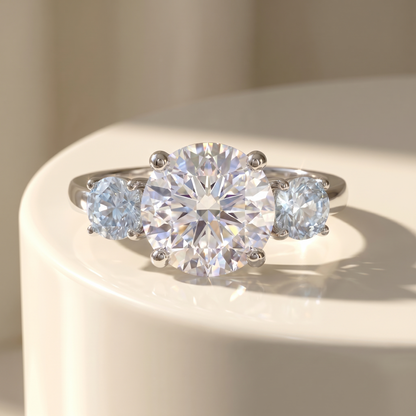 Juno Trilogy Ring – Light Blue Aquamarine
