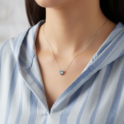Amore Solitaire Necklace – Light Blue Aquamarine