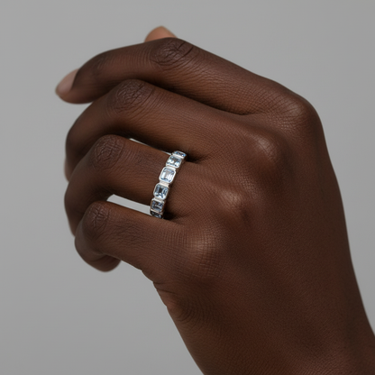 Nexus Lateral Eternity Ring – Light Blue Aquamarine
