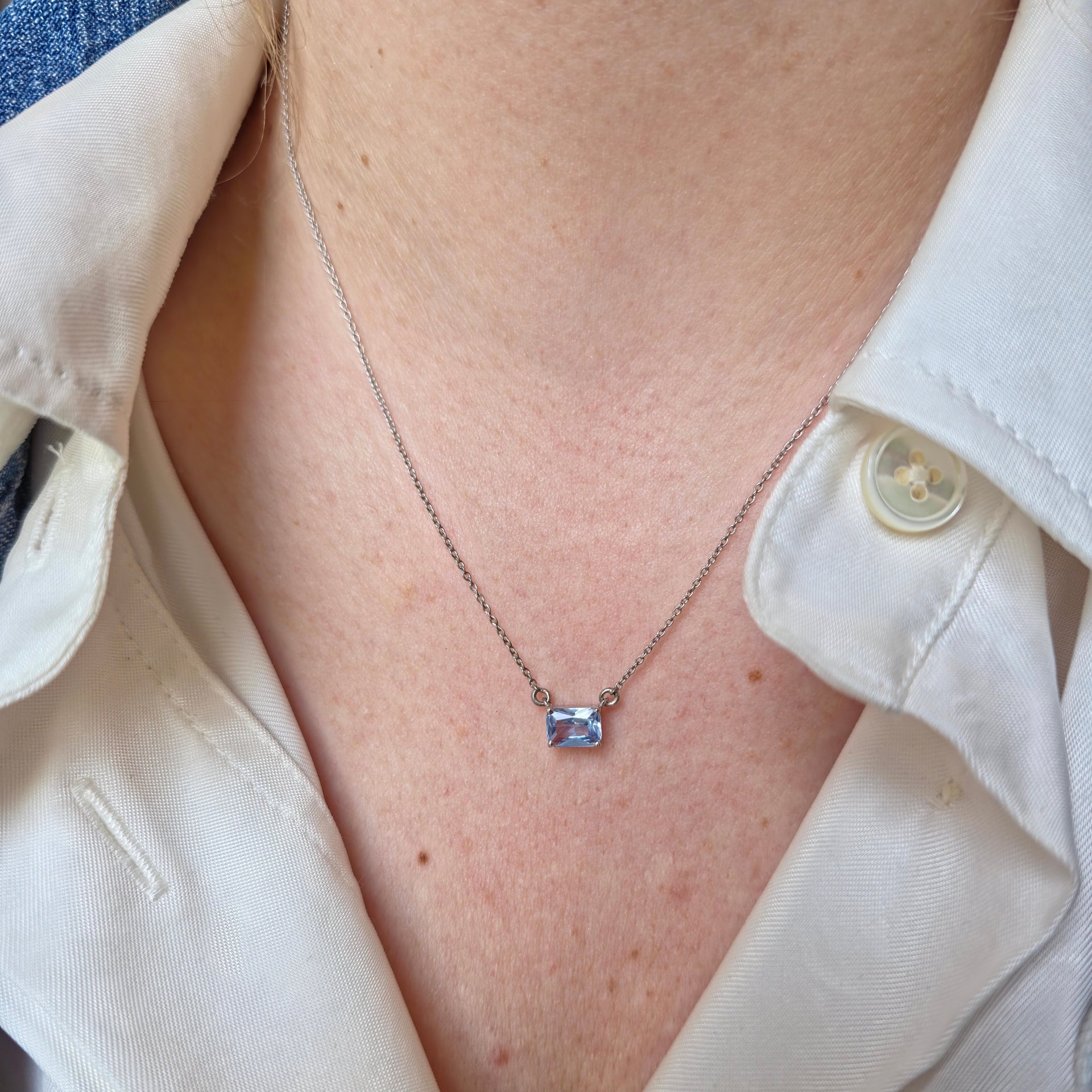 Nexus Solitaire Necklace – Light Blue Aquamarine
