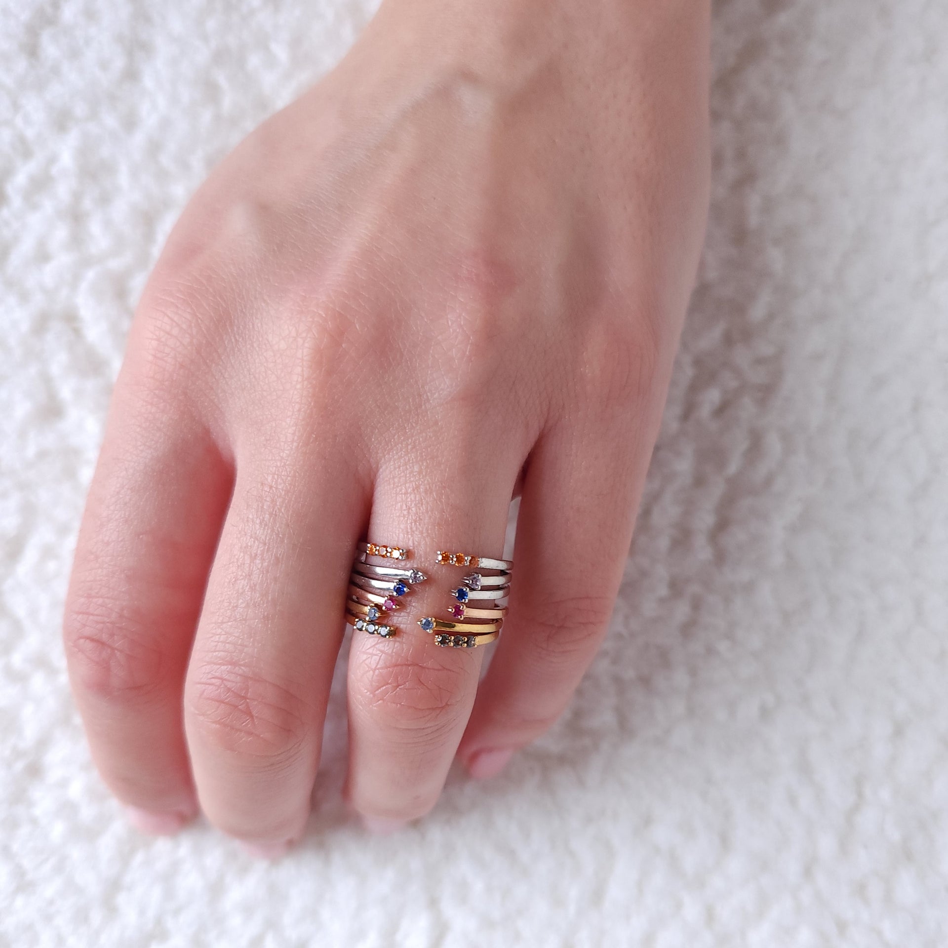 Linea Punto Mini Ring – Light Pink Sapphire