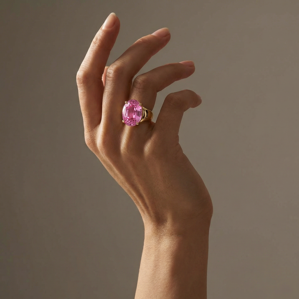 Velara Signet Ring – Light Pink Sapphire