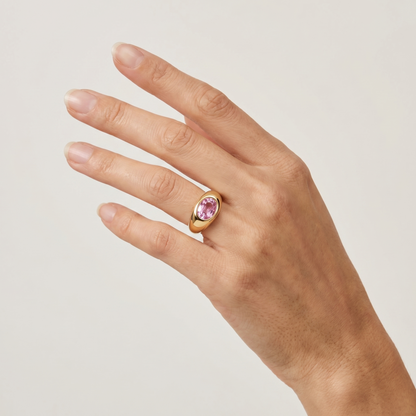 Velara Lateral Signet Ring – Light Pink Sapphire
