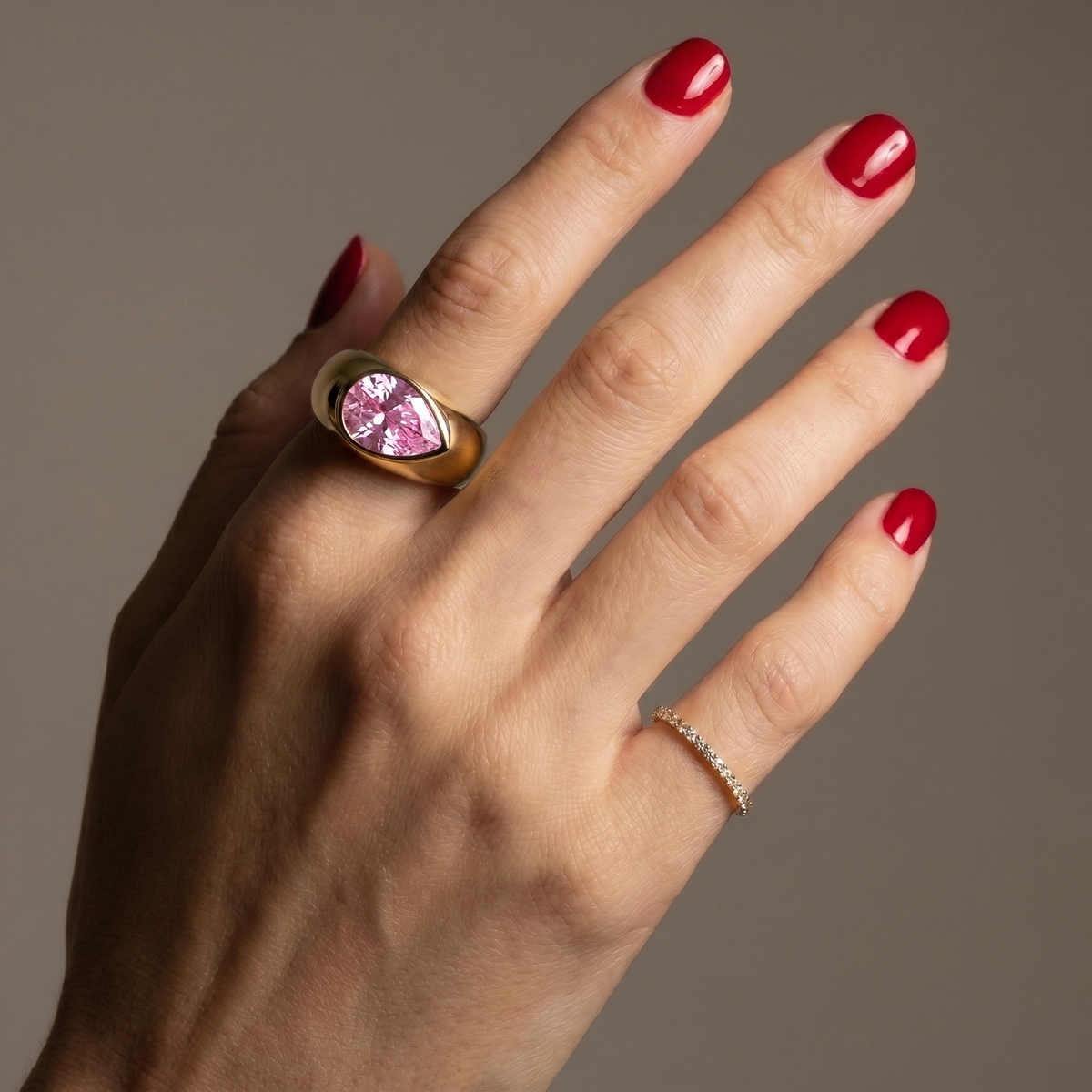 Nova Lateral Signet Ring – Light Pink Sapphire
