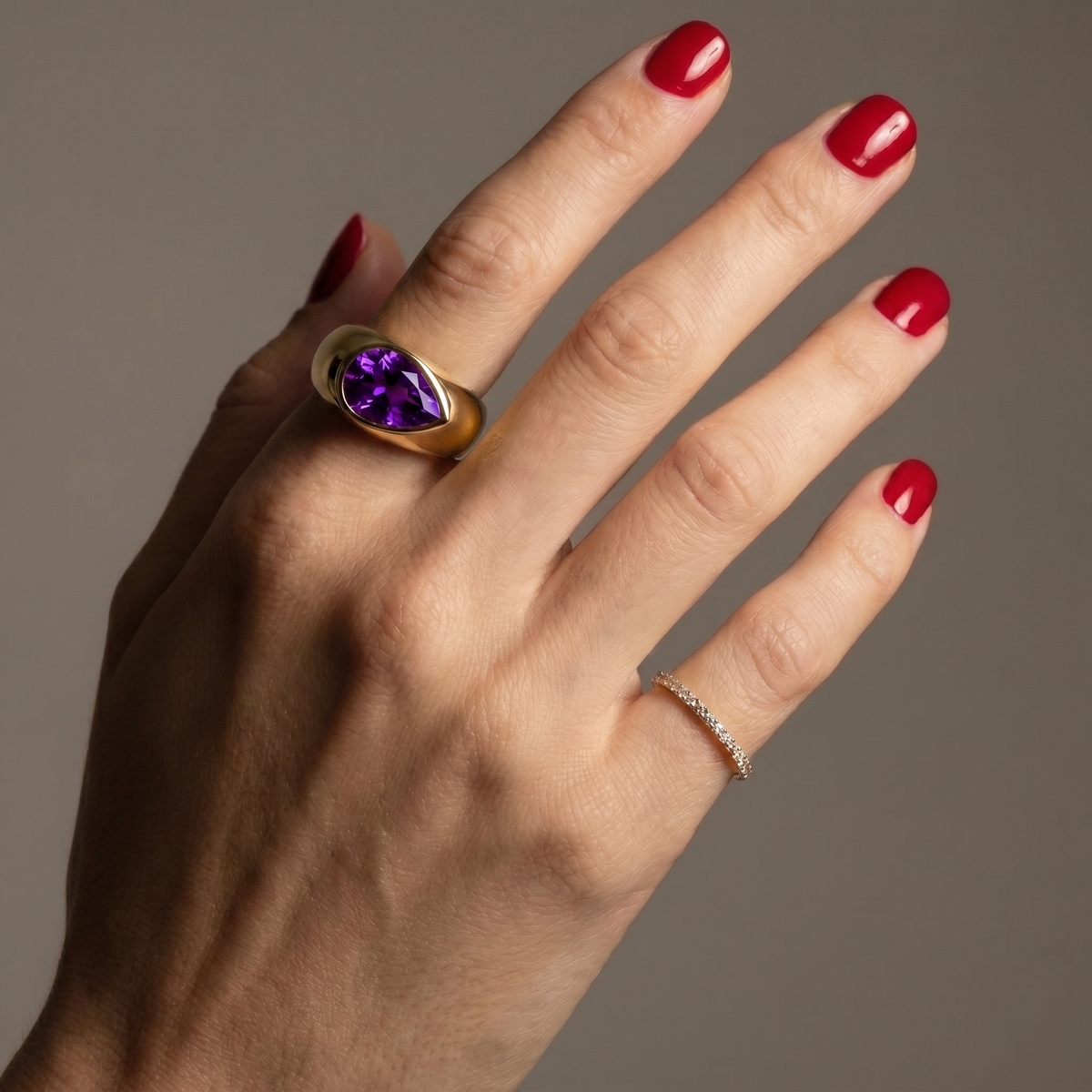 Nova Lateral Signet Ring – Purple Sapphire