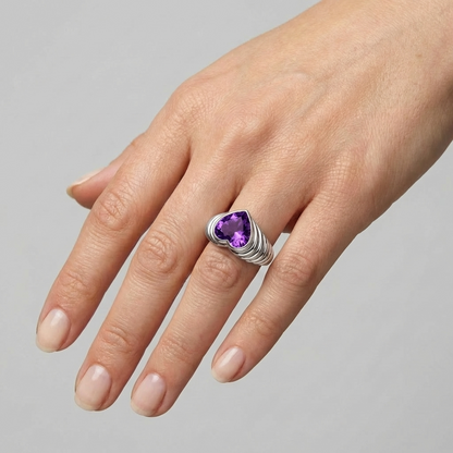 Amore Signet Ring – Purple Sapphire
