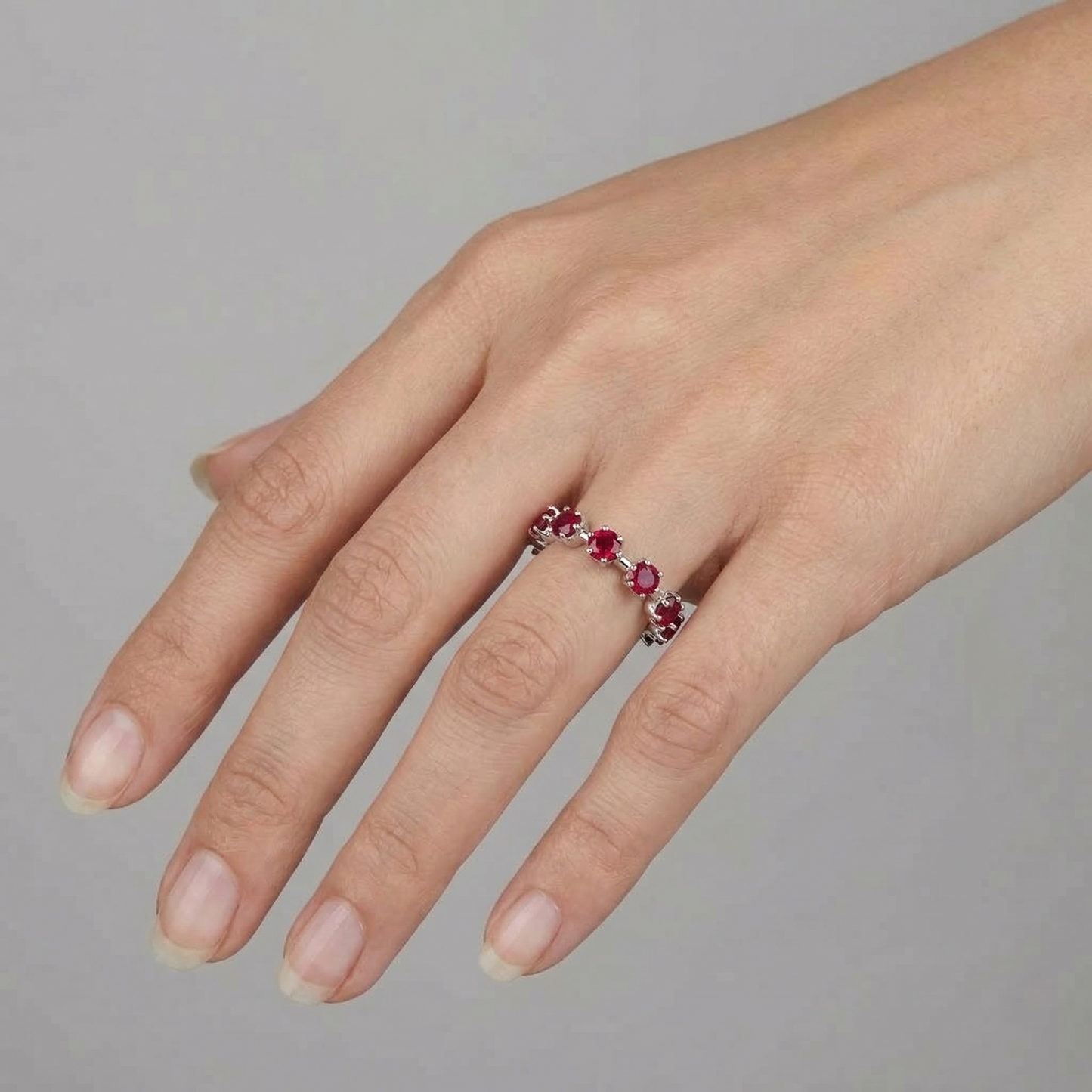 Linea Maxi Station Ring – Red Ruby