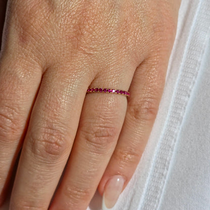 Linea Mini Ring – Red Ruby