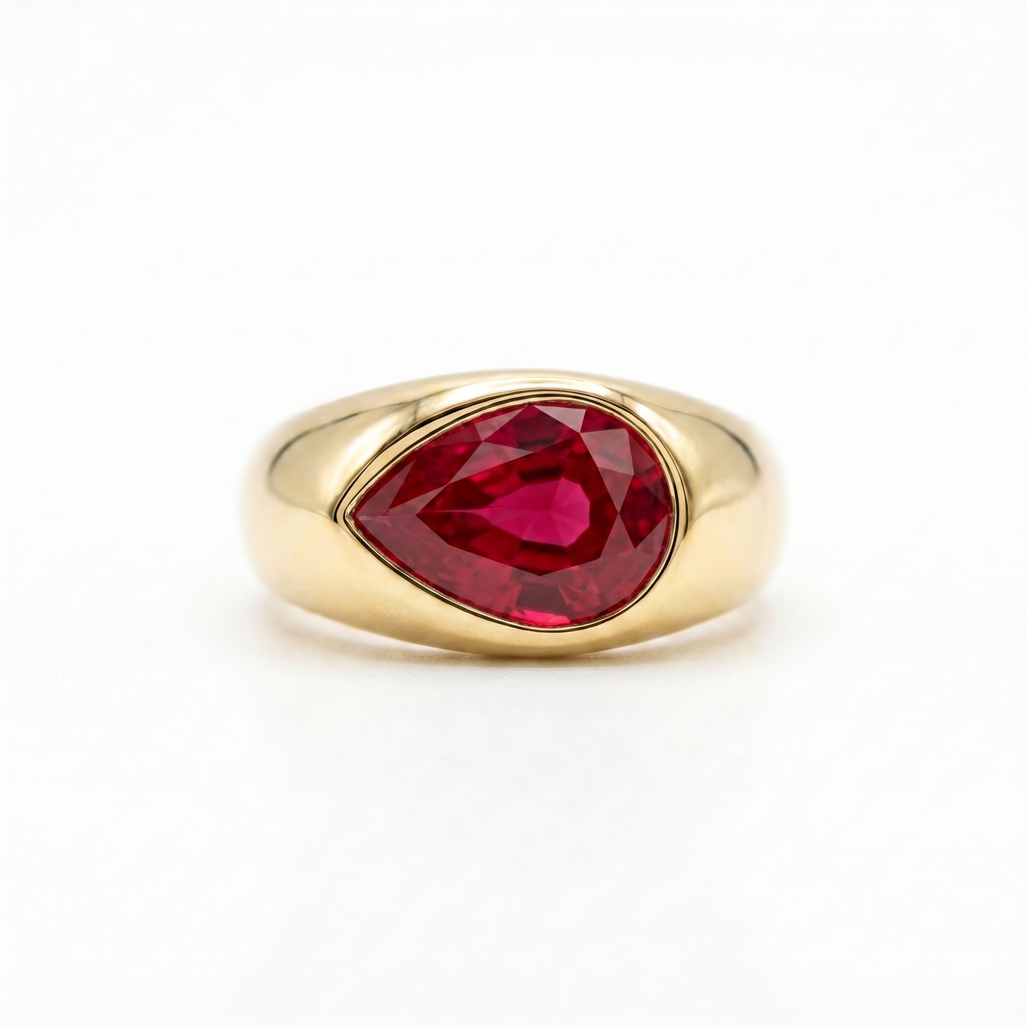 Nova Lateral Signet Ring – Red Ruby