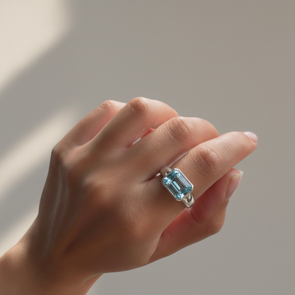 Nexus Lateral Solitaire Ring – Teal Blue Spinel