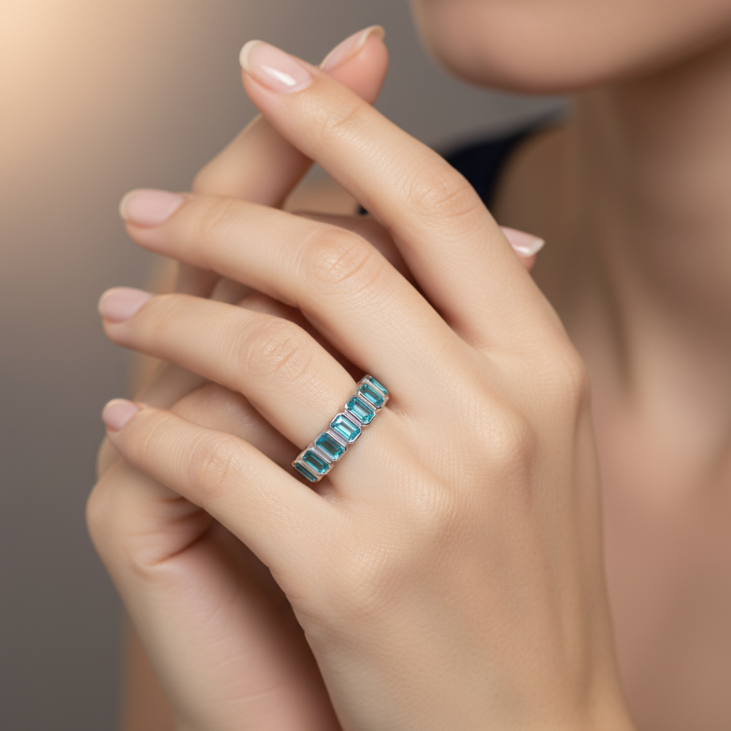 Nexus Vertical Eternity Ring – Teal Blue Spinel