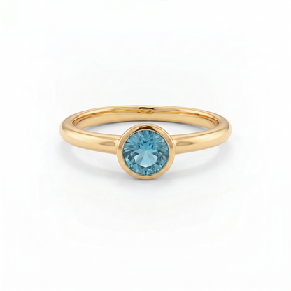 Forma Solitaire Ring – Teal Blue Spinel