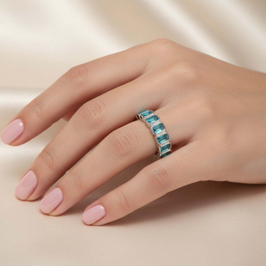 Nexus Vertical Eternity Ring – Teal Blue Spinel