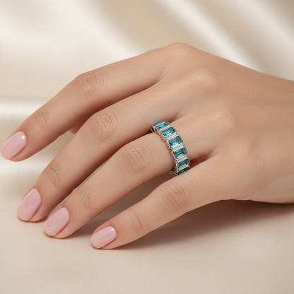 Nexus Vertical Eternity Ring – Teal Blue Spinel