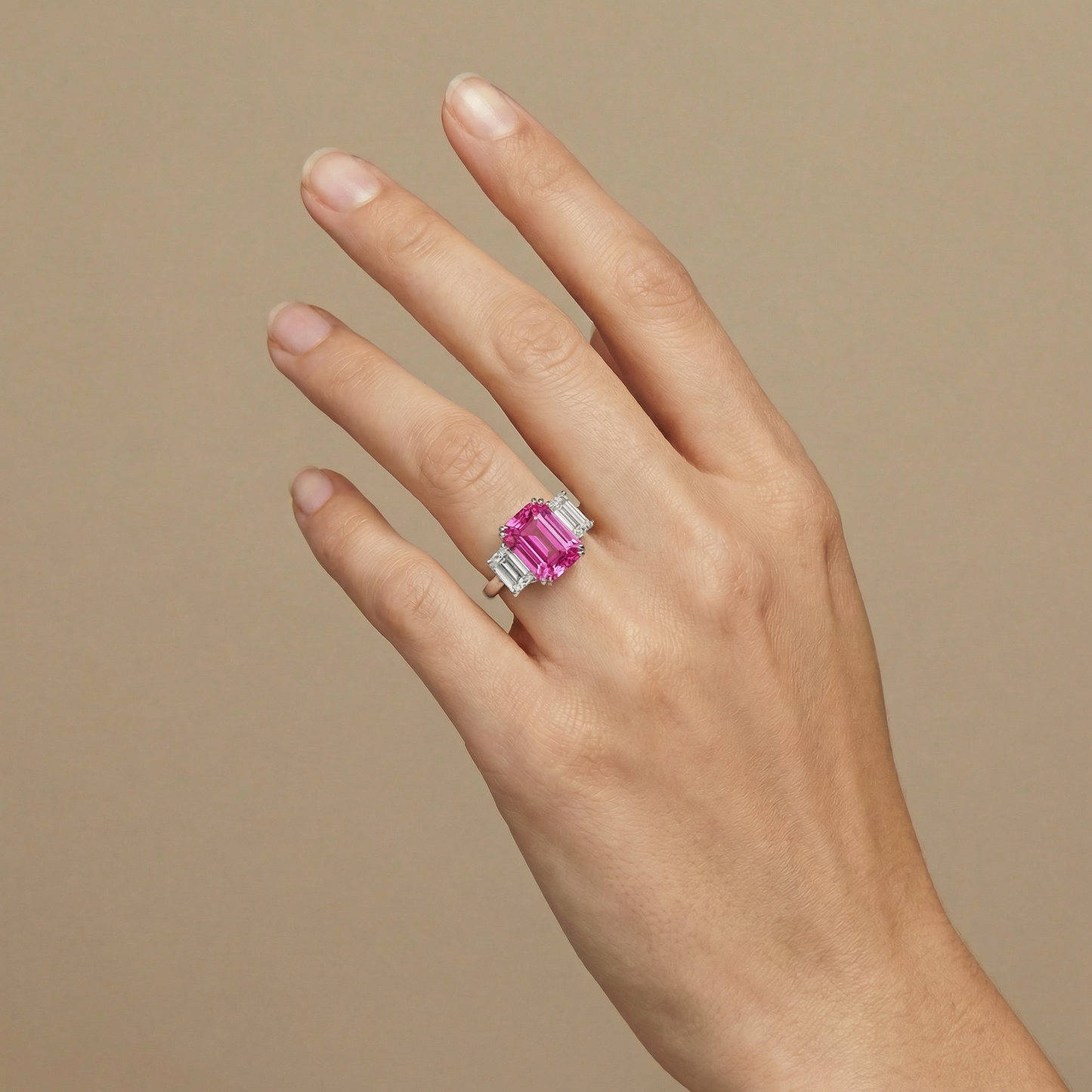 Nexus Trilogy Ring – Vivid Pink Sapphire