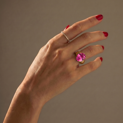 Velara Signet Ring – Vivid Pink Sapphire