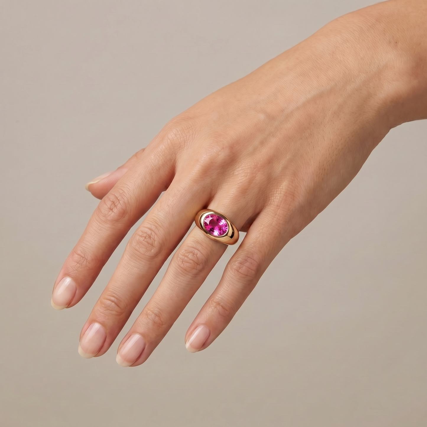 Velara Lateral Signet Ring – Vivid Pink Sapphire