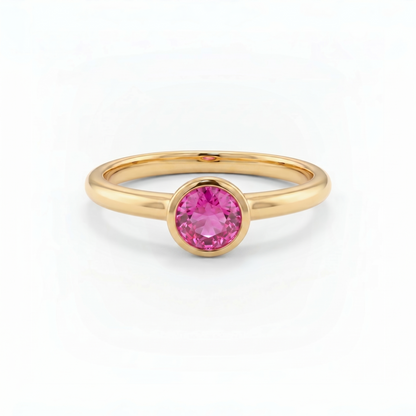 Forma Solitaire Ring – Vivid Pink Sapphire