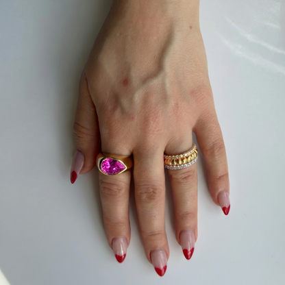 Nova Lateral Signet Ring – Vivid Pink Sapphire