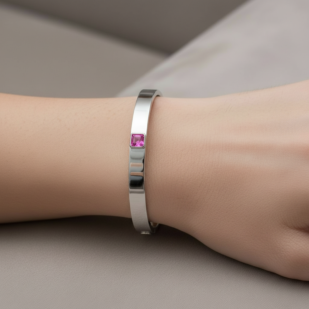 Aria Uno Elemental Bangle – Vivid Pink Sapphire