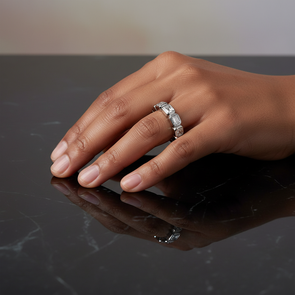 Nexus Lateral Eternity Ring – White Diamond