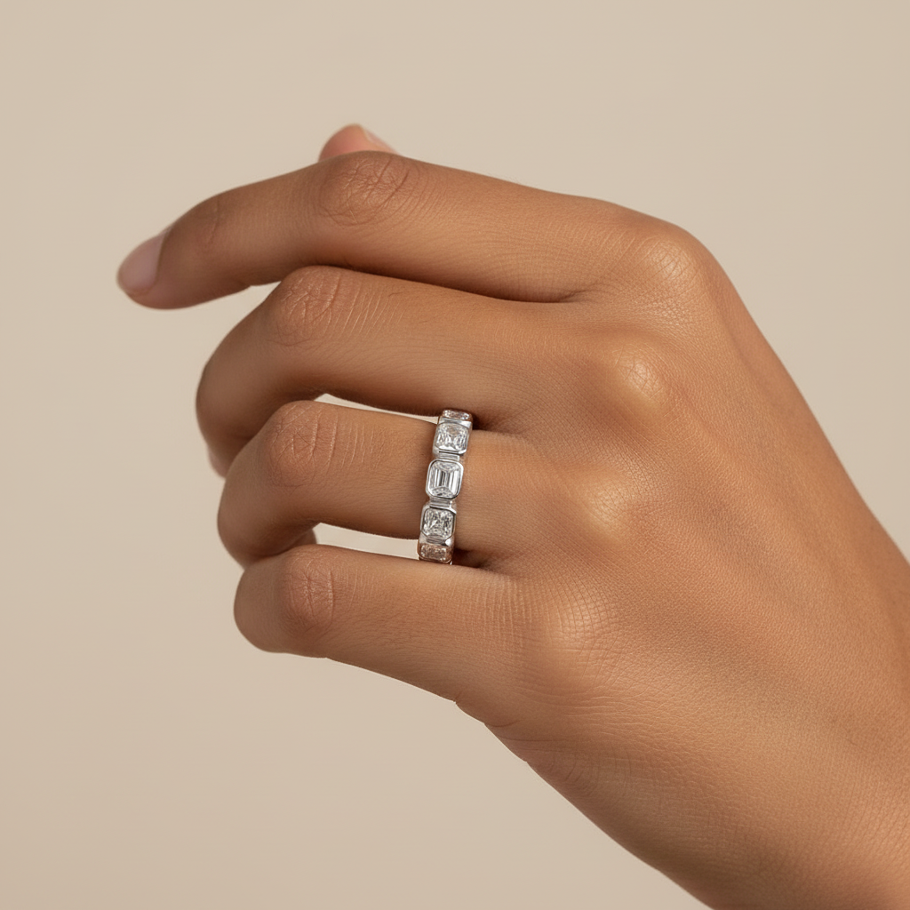 Nexus Lateral Eternity Ring – White Diamond