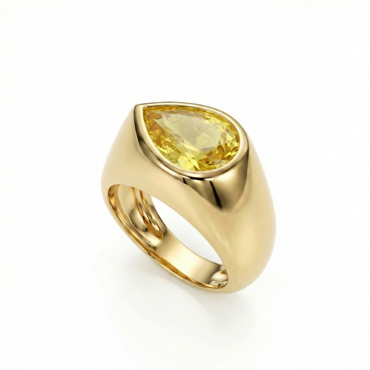 Nova Lateral Signet Ring – Yellow Sapphire
