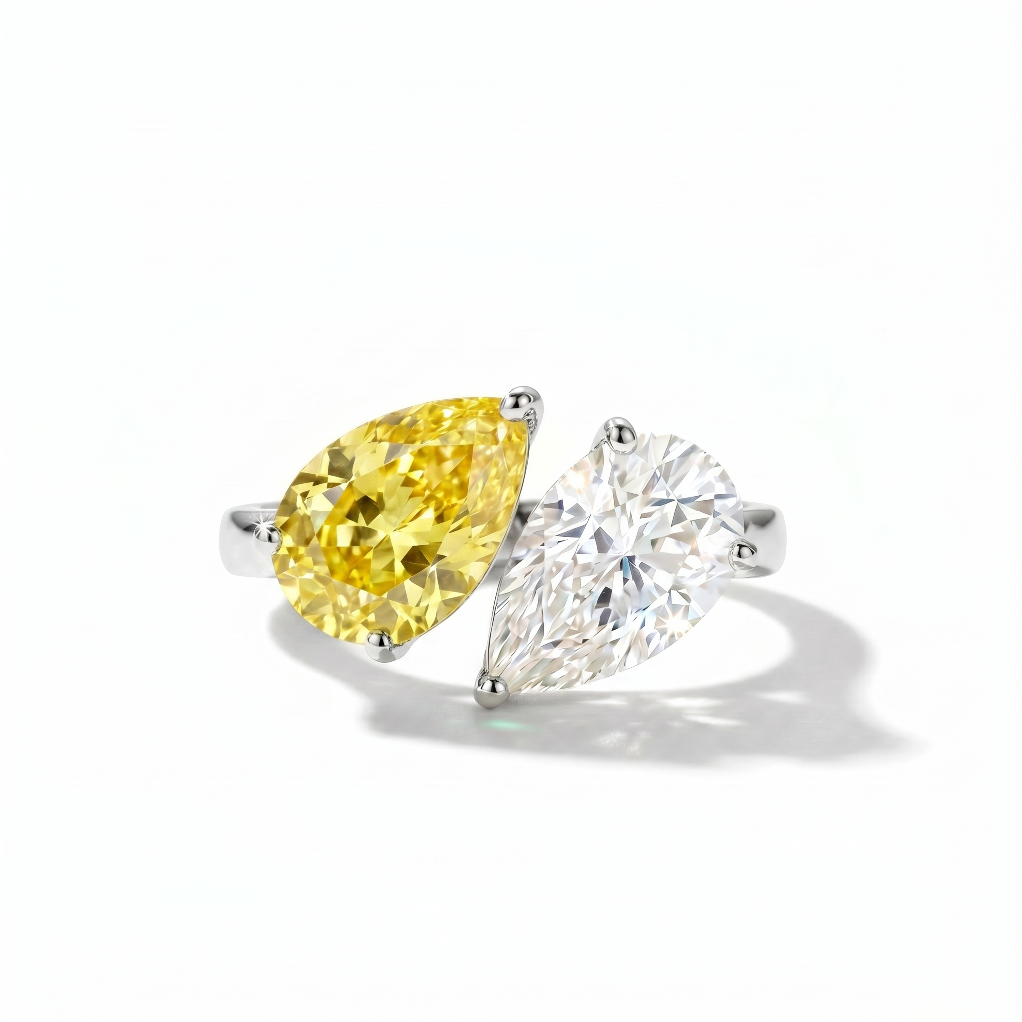 Nova Versus Ring – Yellow Sapphire