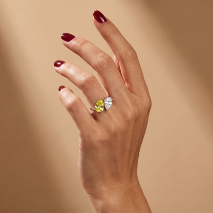 Nova Versus Ring – Yellow Sapphire