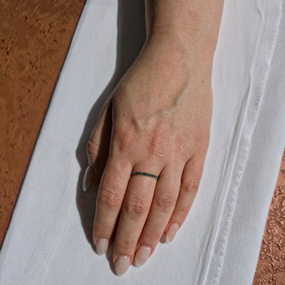 Linea Mini Ring – Zambian Green Emerald