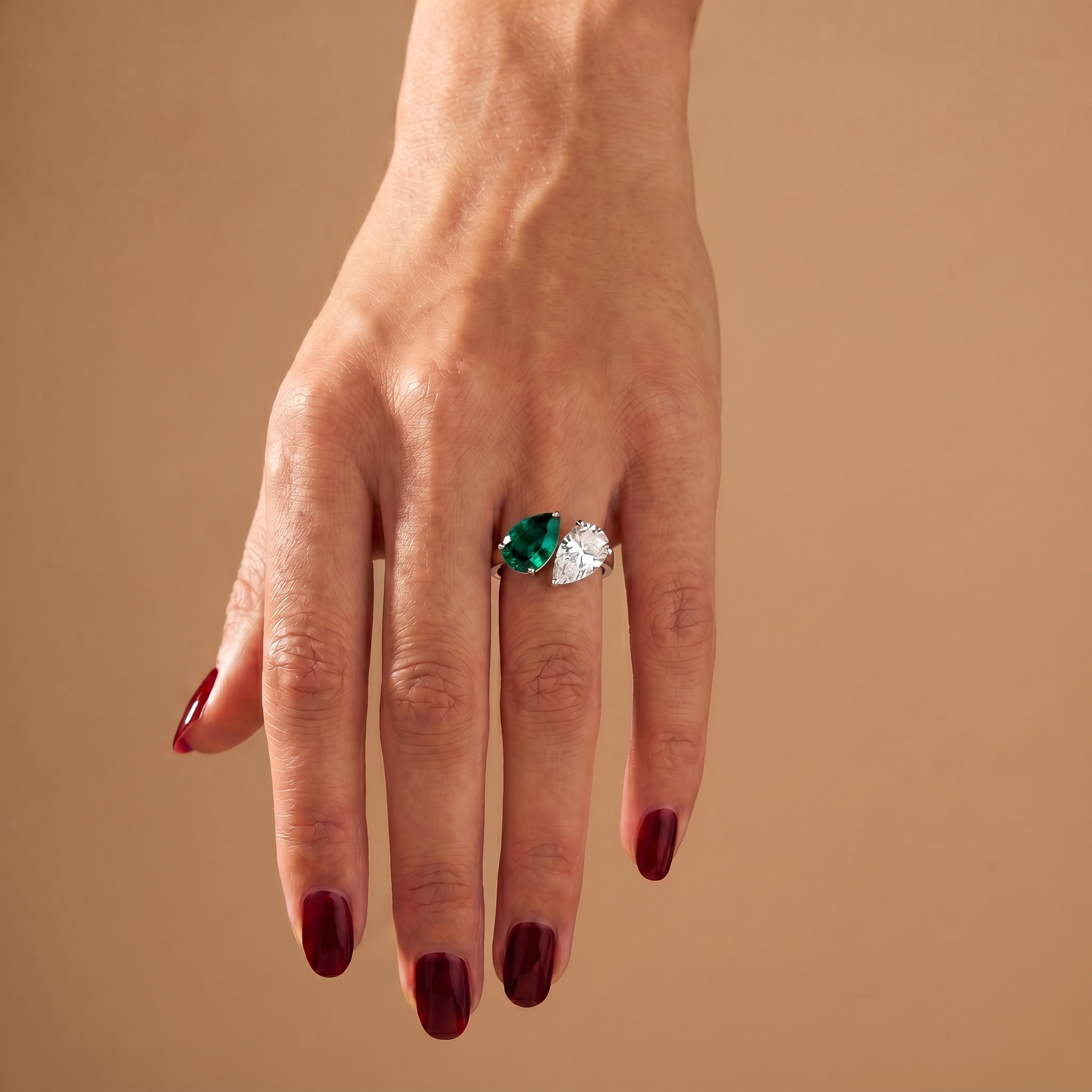 Nova Versus Ring – Zambian Green Emerald