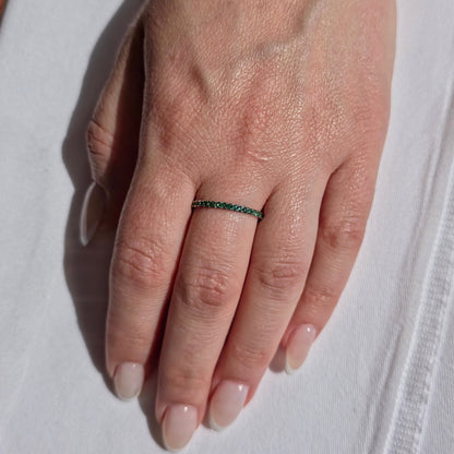 Linea Mini Ring – Zambian Green Emerald