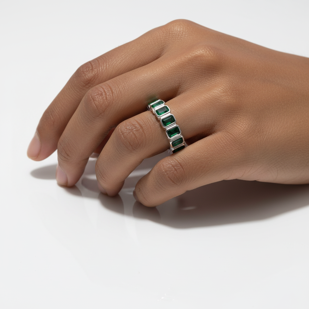 Nexus Vertical Eternity Ring – Zambian Green Emerald