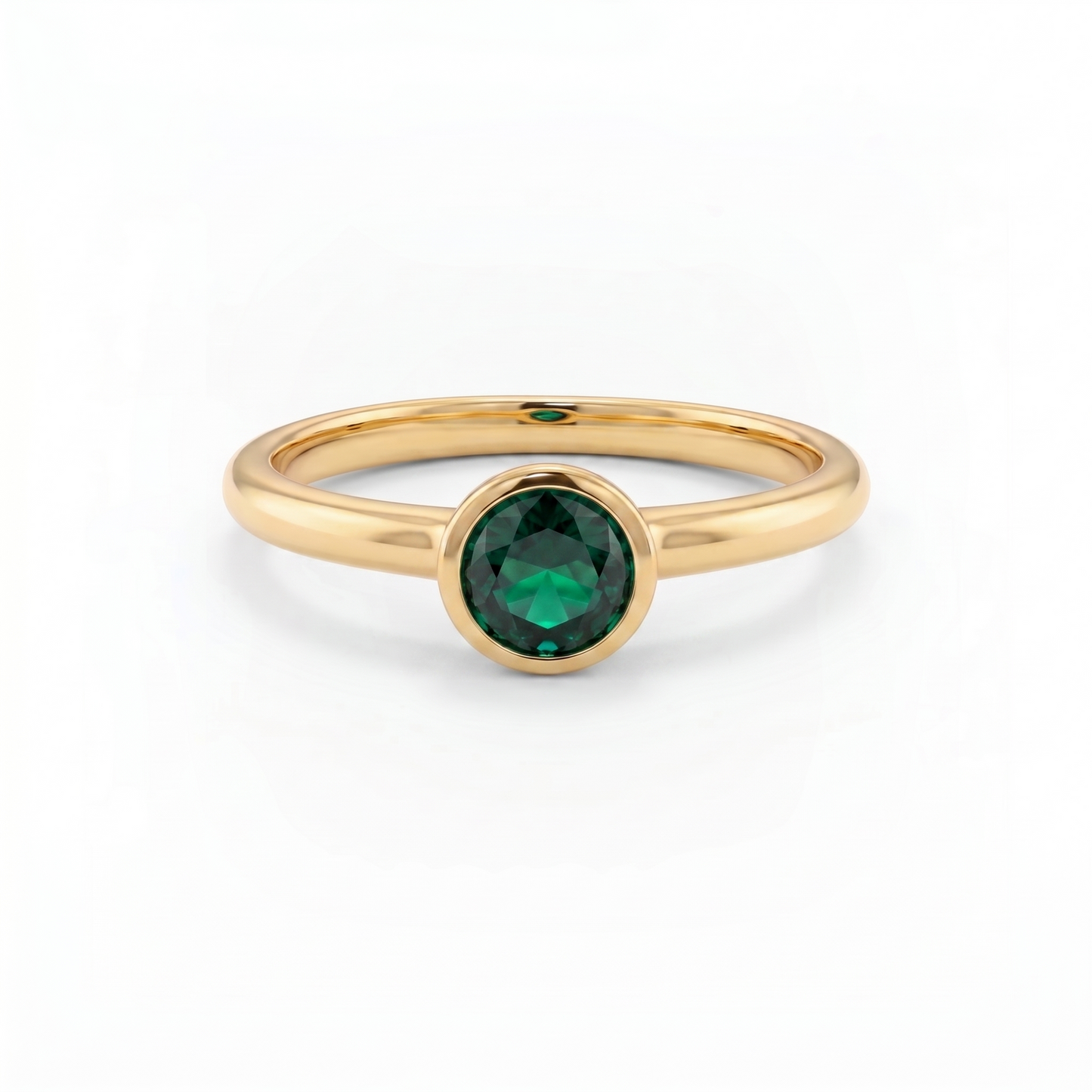 Forma Solitaire Ring – Zambian Green Emerald