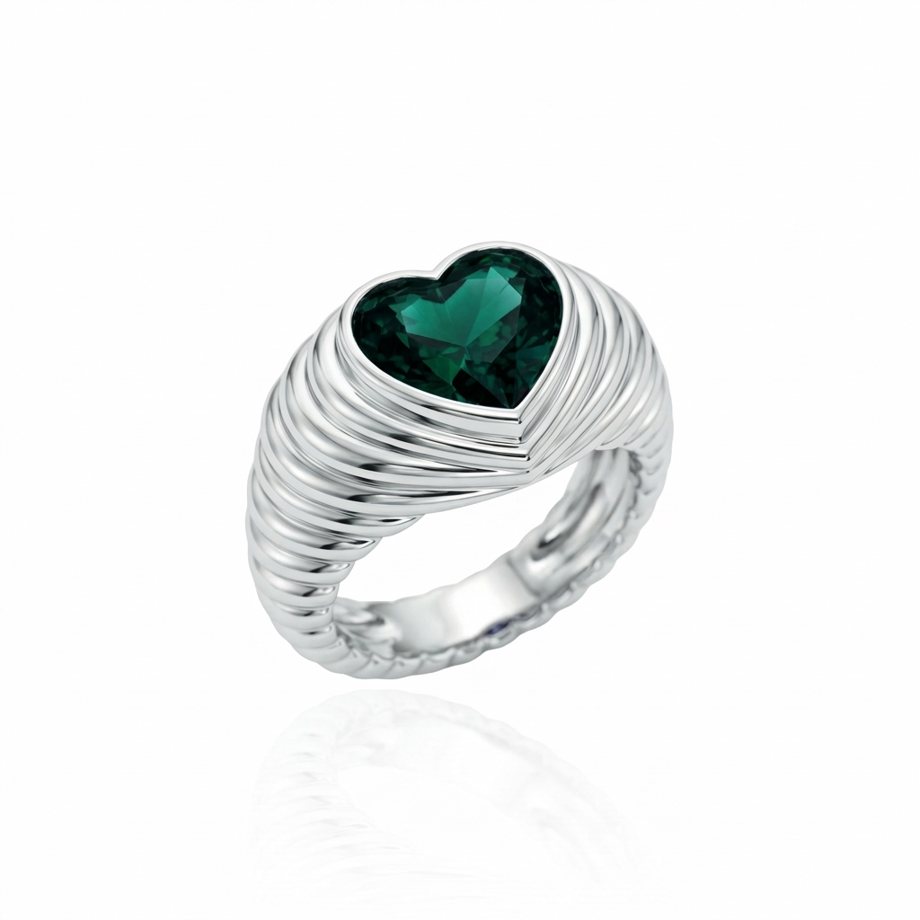 Amore Signet Ring – Zambian Green Emerald
