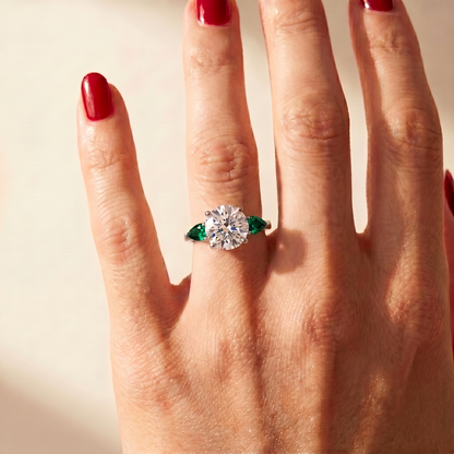 Juno Trio Ring – Zambian Green Emerald