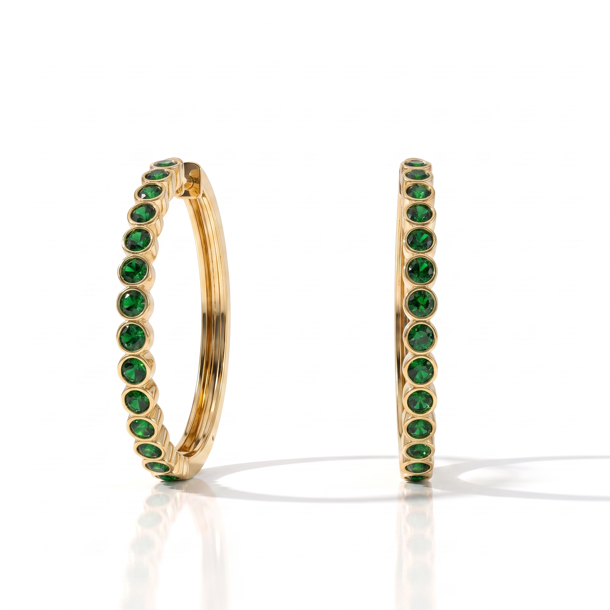 Forma Grande Hoop Earrings – Zambian Green Emerald