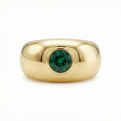 Forma Signet Ring – Zambian Green Emerald
